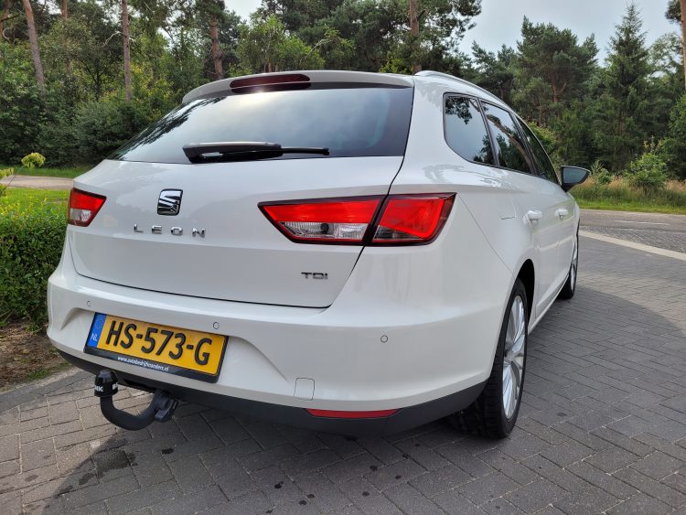 Seat Leon 1.6 TDI 81KW ST DSG 2016 Wit