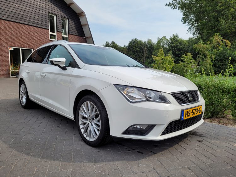 Seat Leon 1.6 TDI 81KW ST DSG 2016 Wit