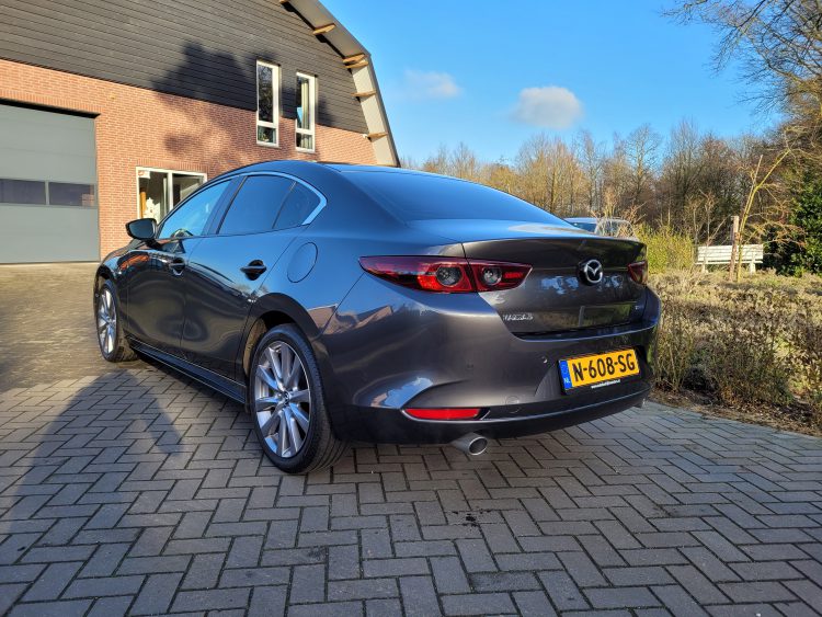 Mazda 3 2.0 SkyActiv-G 122 Hybride