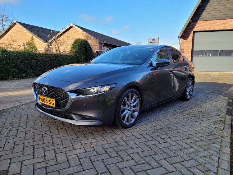 Mazda 3 2.0 SkyActiv-G 122 Hybride