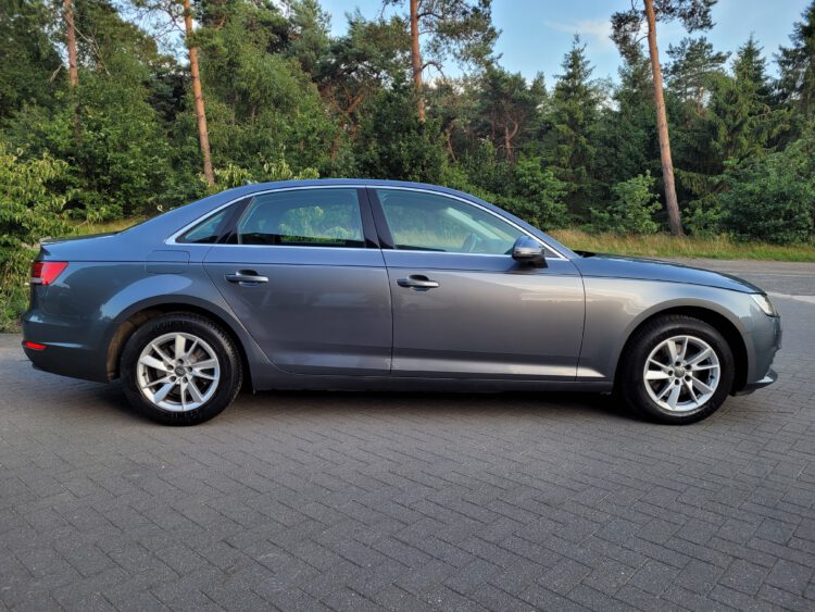 Audi A4 1.4 Tfsi 110KW 2016 Grijs