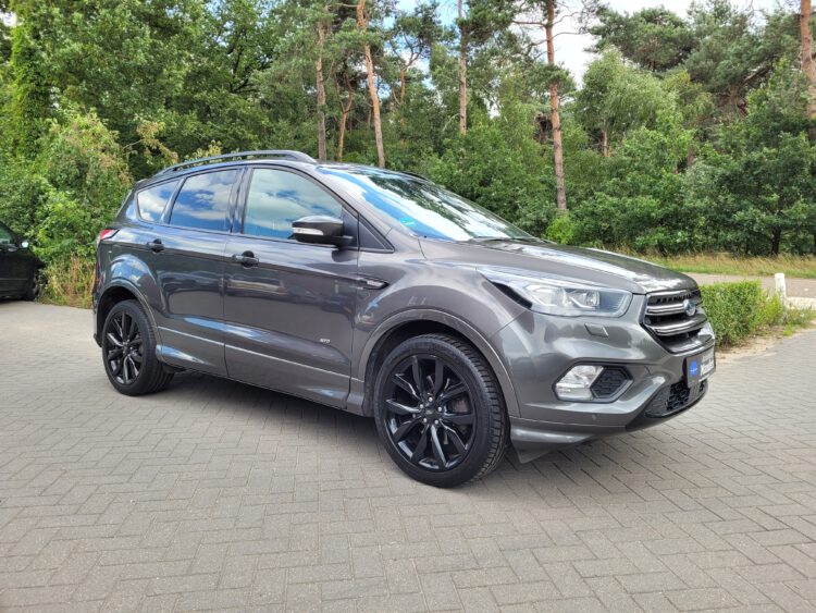 Ford Kuga 1.5L ST Line 182PK 4WD