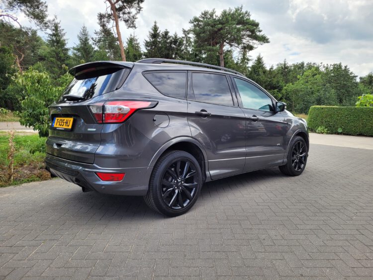 Ford Kuga 1.5L ST Line 182PK 4WD