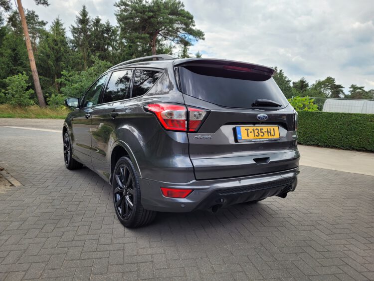 Ford Kuga 1.5L ST Line 182PK 4WD