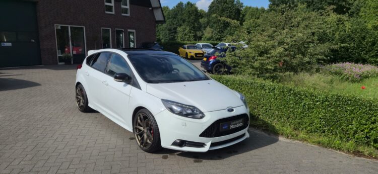 Ford Focus 2.0L Ecoboost ST