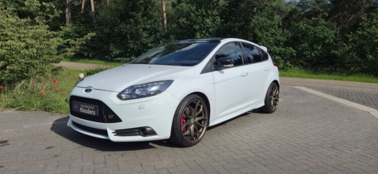 Ford Focus 2.0L Ecoboost ST